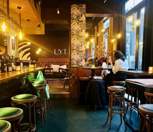 Koninklijk smullen bij Bar U.Y.T. in Oud-West