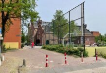 Autovrije wijk wil slagbomen met kentekenherkenning tegen busjes