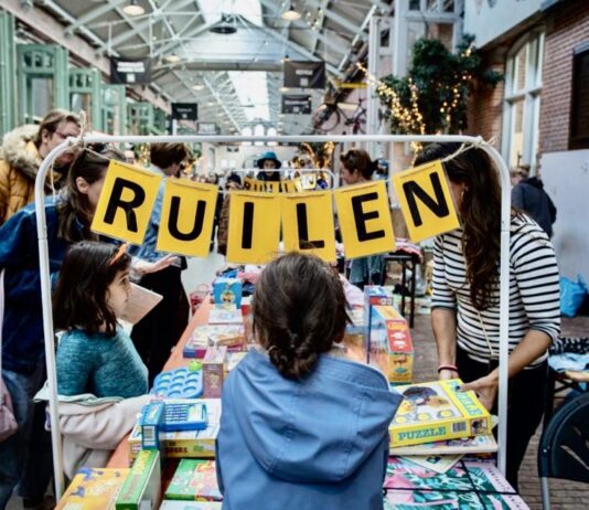 Ruilen en recyclen op het Ruilfestival in De Hallen