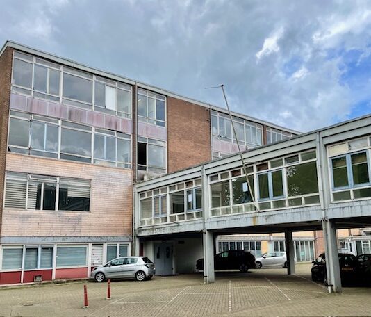 Stichting wil schoolgebouw Bos en Lommer snel opknappen