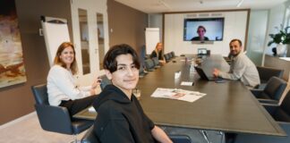 Organisatie uit De Baarsjes maakt jongeren weer voor één dag ceo