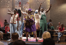 Keti Koti theaterviering voor kinderen én volwassenen bij Theater De Krakeling