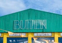 Actrice Willy van der Griendt en museumdirecteur Jorn Konijn in Buitengasten