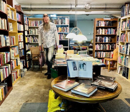 Nieuw, nieuw en tweedehands rond het Van Limburg Stirumplein