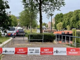 Overleden persoon in water bij Van Reigensbergenstraat