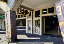 Feestelijke opening nieuwe showroom Efe vloeren op het Mercatorplein