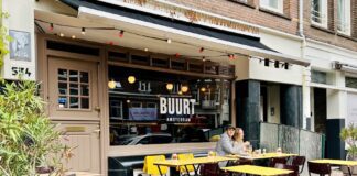 Buurt Amsterdam gaat voor ‘dorpsgevoel’ en serveert babbels bij broodjes speculaas