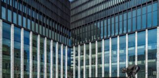 Zes jaar cel voor vrouw (22) die oma om het leven bracht met messteken