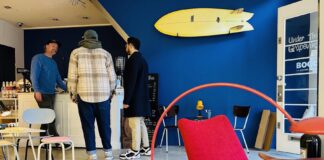 Mike heeft de vrolijkste en coolste shop van de Overtoom