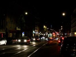 Optocht met lampionnen door West voor meer veiligheid op straat