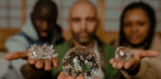 Hiphopspektakel in Jeruzalemkerk tijdens festival Spirit of Amsterdam