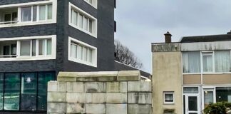 Jaarwisseling: preventief fouilleren op pleinen en betonblokken in Slotermeer