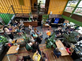 Programma Buitengasten over muziek, satire en wonen in Nieuw-West