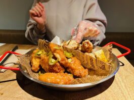 Jeju is een ‘uiterst sympathiek adres’ voor Koreaanse kip en sake (soju)