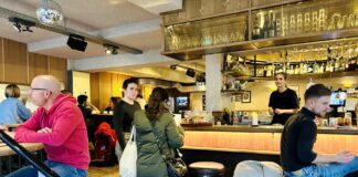 Café Komeet verleidt met ‘fokking veel’ stamppot