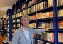 Nieuwe manager Israa ziet veel kansen voor De Nieuwe Boekhandel in Bos en Lommer