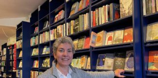 Nieuwe manager Israa ziet veel kansen voor De Nieuwe Boekhandel in Bos en Lommer
