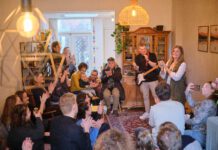 Gratis optredens in huiskamers West tijdens Gluren bij de Buren