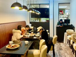 De hartverwarmende noedels, kebab én eigenaren van Oeigoers restaurant Tarim