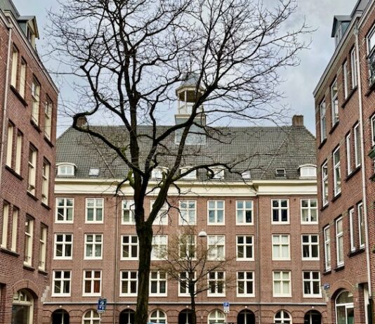Torentje met tragische geschiedenis in Staatsliedenbuurt