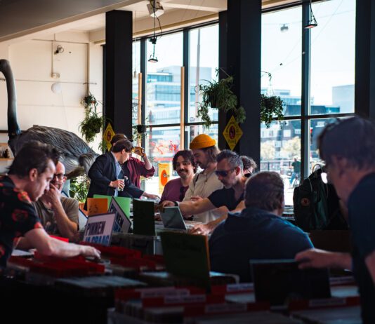 The Vinyl Countdown in De Hallen: de eerste vinylmarkt van West