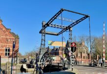 Ophaalbrug bij Westerpark gaat niet dicht voor busjes leveranciers