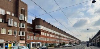 Hoofdweg in Bos en Lommer met Mercatorplein aan de horizon