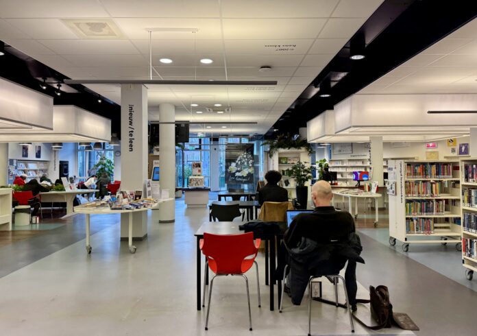 IMG_1009 OBA Staatsliedenbuurt OBA Staatsliedenbuurt