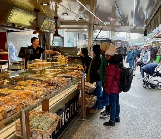 Kooplui krijgen zeggenschap over deel Ten Katemarkt