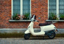 De juiste verzekering voor je brommer: waarom het zo belangrijk is