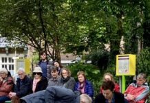 Naambordjes maken voor slachtoffers Tweede Wereldoorlog in Oud-West