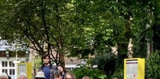 Naambordjes maken voor slachtoffers Tweede Wereldoorlog in Oud-West