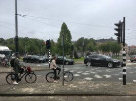 Bankjes, weggeefkasten, verplaatsbare bomen en kansen voor jongeren: geld voor ideeën stadsdeelpanel