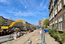 Nieuwe inrichting Tweede Kostverlorenkade met wandelstrook langs water