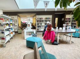 OBA Bos en Lommer: Wijkbibliotheek zonder franje en vraagbaak voor de buurt buurtbibliotheek Bos en Lommerweg