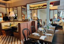 Bij Boon & De Koot borrel je met stoute ossenstaartbeignets