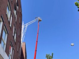 Schoonmaakbeurt tussen hemel en aarde in Oud-West