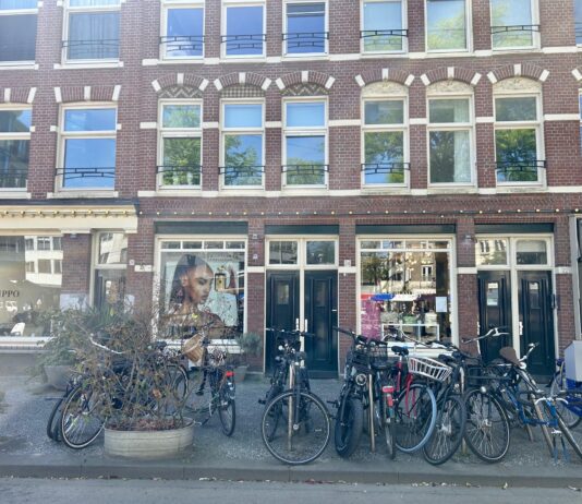 West krijgt parfumerie met geuren die je ook in Beverly Hills vindt