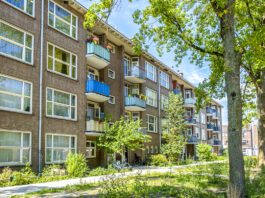 Huurders blokkeren schimmelaanpak Bergsonblokken in Nieuw-West