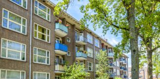 Huurders blokkeren schimmelaanpak Bergsonblokken in Nieuw-West