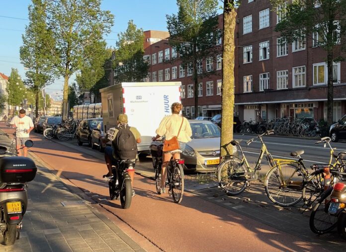 Fietsen Admiraal de Ruijterweg
