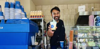 Een tropisch kokosdrankje (cendol) pakken bij het Westerpark