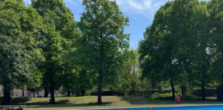 Hitte, maar buitenbad Sportplaza Mercator blijft dicht