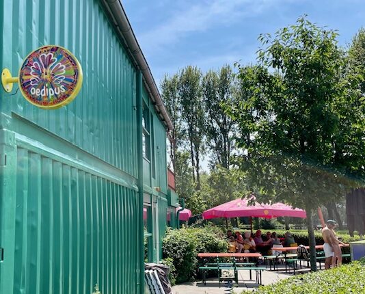 Strandcafé Buiten aan de Sloterplas mag blijven