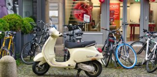 Waarom je in Amsterdam meer betaalt voor je brommerverzekering dan in andere delen van Nederland