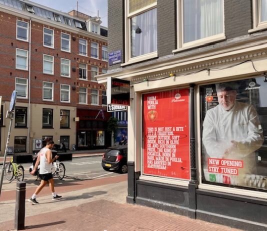 Focaccia uit het Italiaanse Bari op plek snackbar Hugo de Grootbuurt