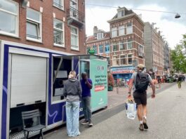 Tassen vol flessen en blikjes tegelijk inleveren op Ten Katemarkt