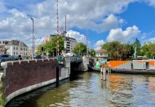 Vaarweg door Amsterdam-West blijft gestremd door kapotte brug