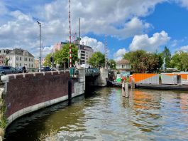 Vaarweg door Amsterdam-West blijft gestremd door kapotte brug
