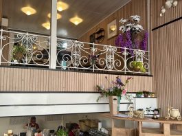 Hier krijg je oprechte vriendelijkheid bij je Vietnamese broodjes